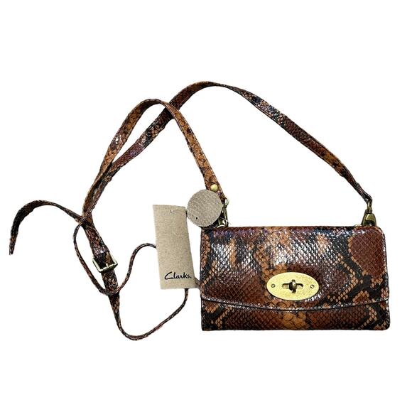 Clarks Faux Leather Snake Skin Crossbody Wallet NWT Sz S Brown Adjustable - Picture 1 of 6